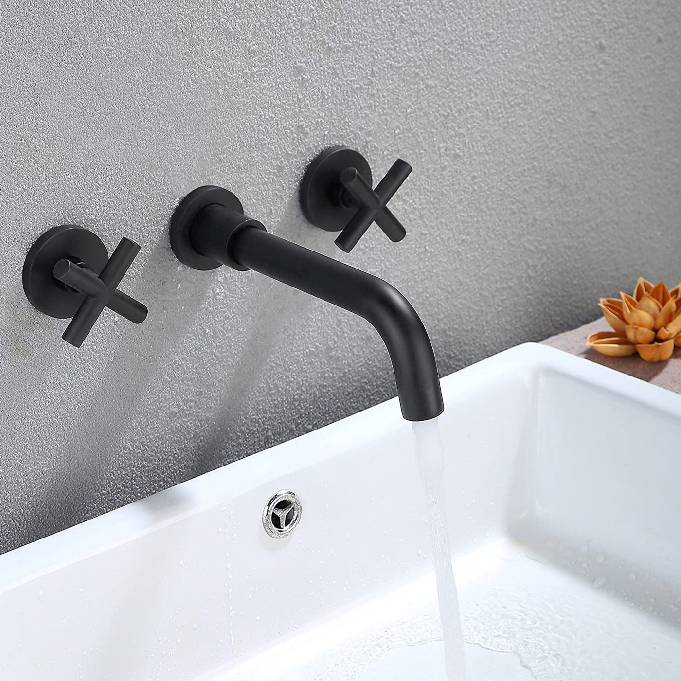 Matte Black Wall-Mounted Bathroom Faucet – Brass